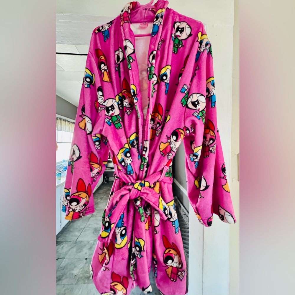 Cakeworthy Powder Puff Girls ROBE
